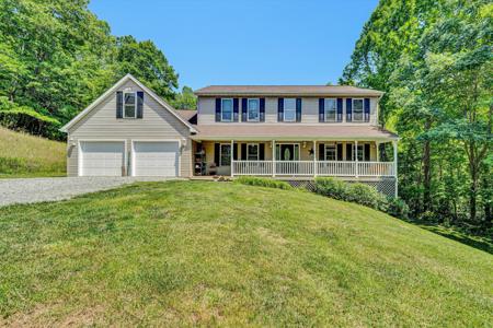 120 WELLS LN
