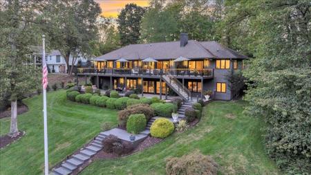 210 Upland Shores DR