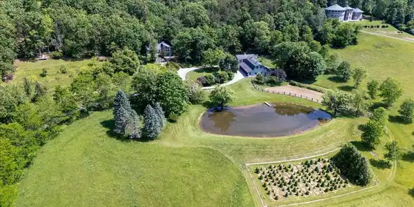 701 Bishop RD