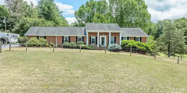 815 Brunswick Forge RD