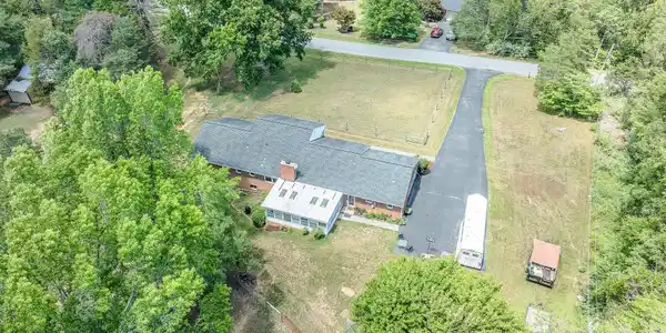 Image 3: 815 Brunswick Forge Rd-59