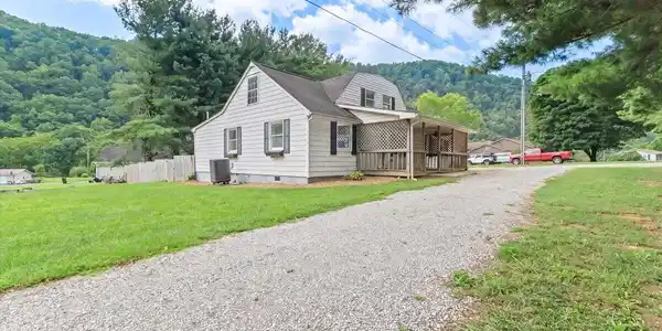 Image 3: 03-138 Weaver Dr-3