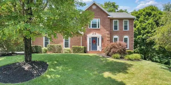 204 Apple LN