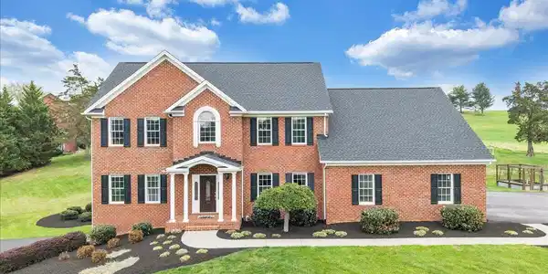 580 Scarlet DR