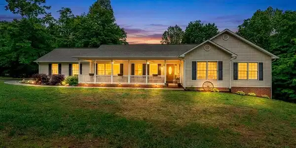 1254 Riverbend DR