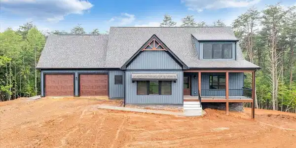 321 Windsor Castle DR
