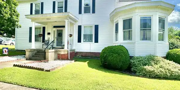 932 McCormick BLVD