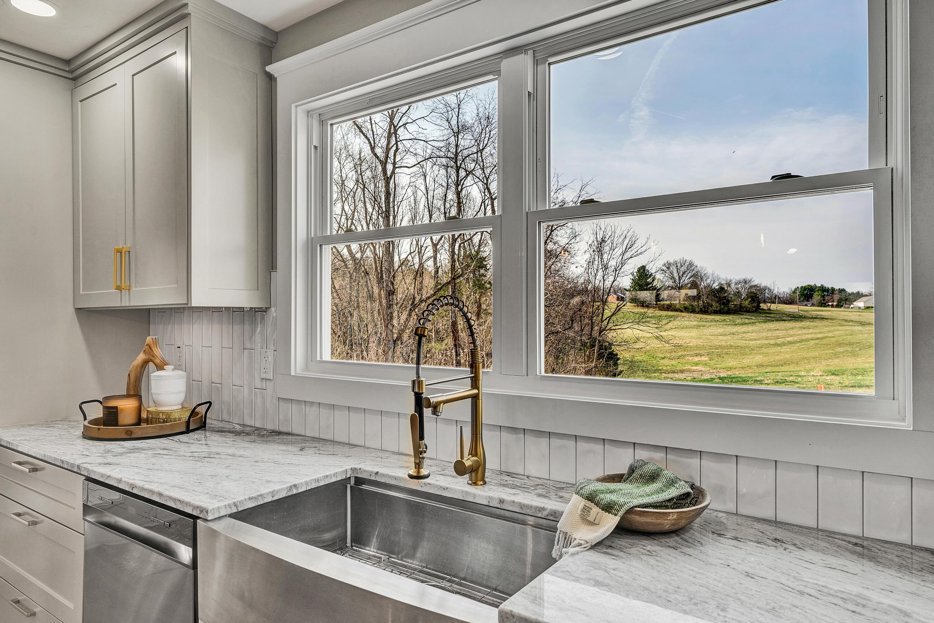 Image 4: 17-SGP-05647