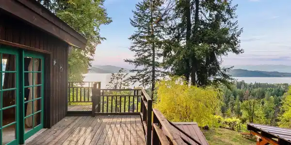 130 Mayaka Rd