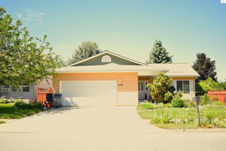 1406 Walnut