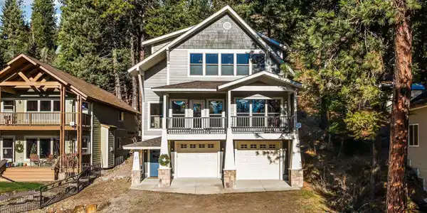 21 Midlake Drive