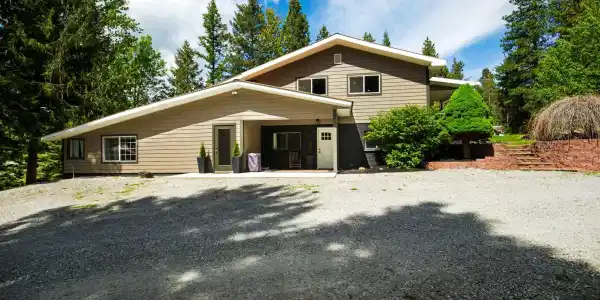 41 Pine Cone Rd