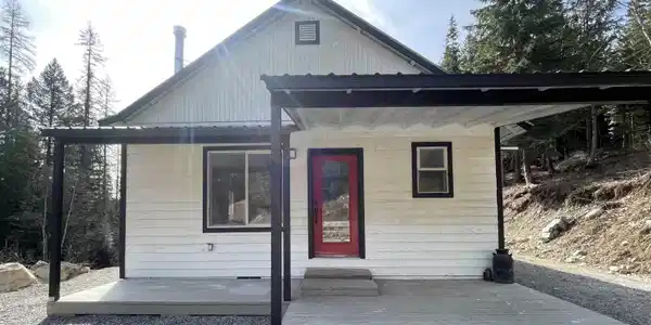 38 Forest Dr