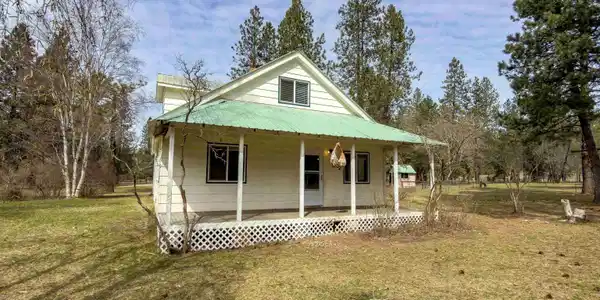 919 Silver Springs