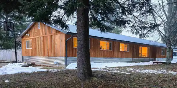 24 Shiras Drive