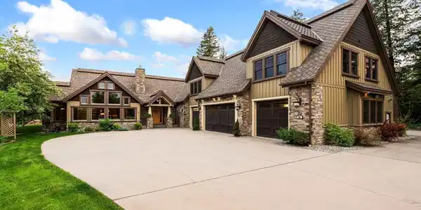 110 Wright Court