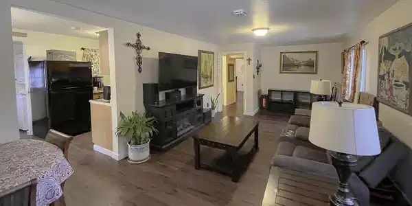 104 N Mill