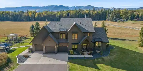 713 N Center Valley Rd