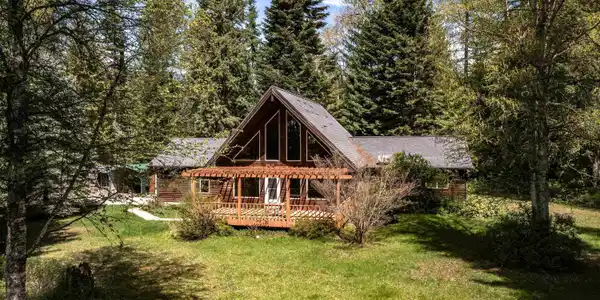 608 Meadowlark Lane