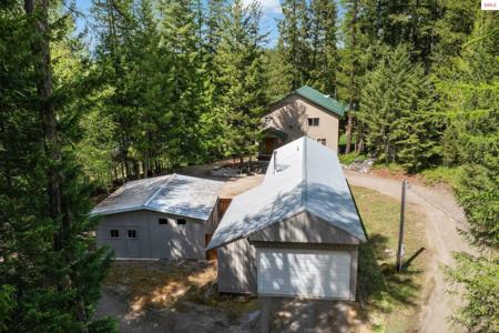 335 Tamarack Ln
