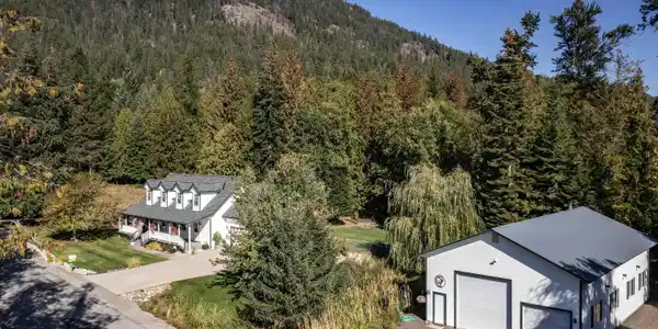 261 Leisure Lane