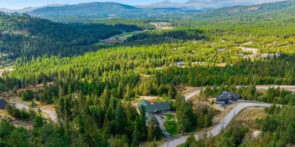 1070 Grouse Mountain Rd