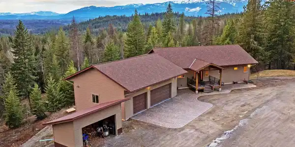 422 Lightning Peak Rd