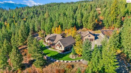 558 Grouse Hill Road