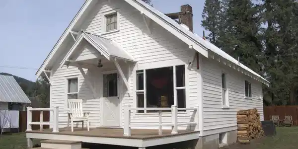 Image 3: Adorable 1938 Cottage
