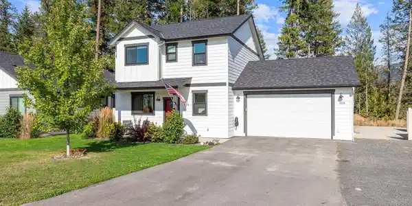220 Rimrock Ct