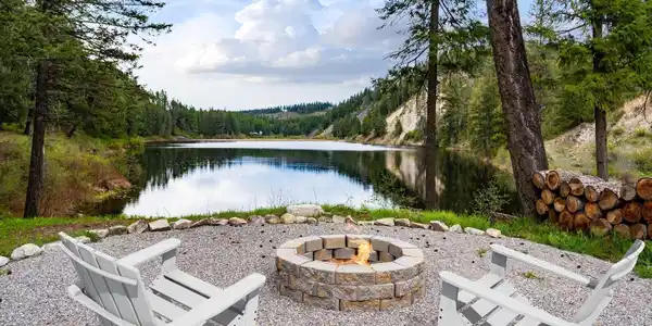 1438 Granite Loop