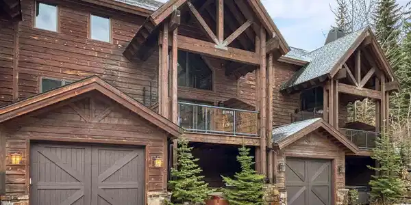 38 Avalanche Road