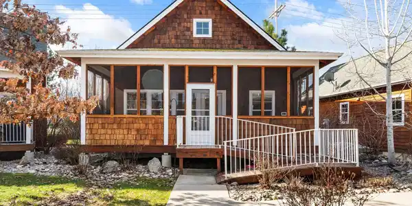 238 Pomrankey Ln