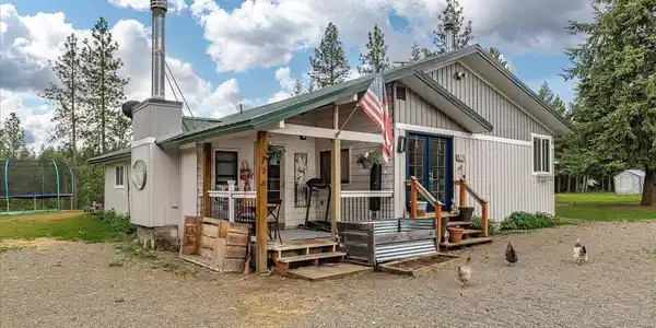 126 Pine Grove