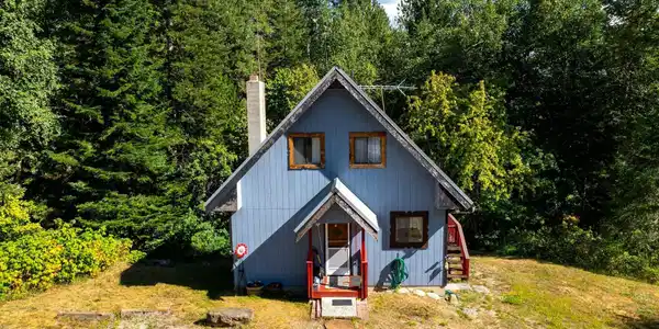 307 Willow Creek Rd