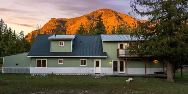 526 Mountain View