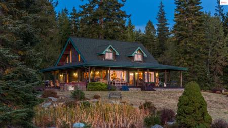 4575 Blacktail Rd