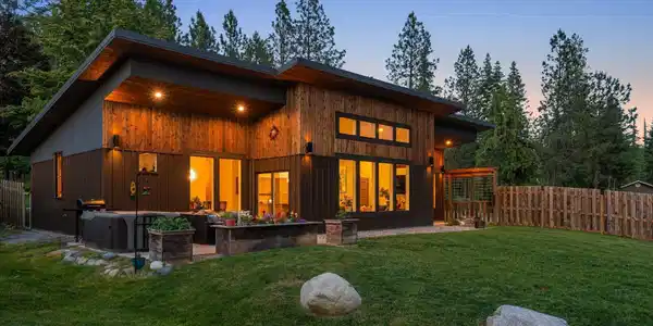 55 Sunray Dr