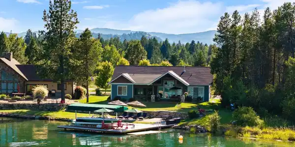 179 Waterfront Dr