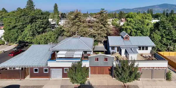815 Pine