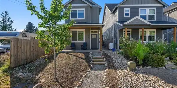 655 Oak Ave