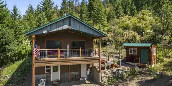 496 Lightning Creek Road