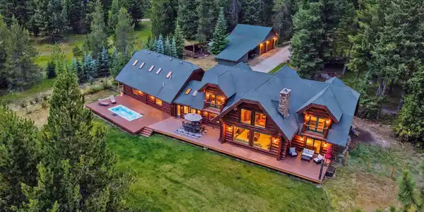 532 Meadowview Dr