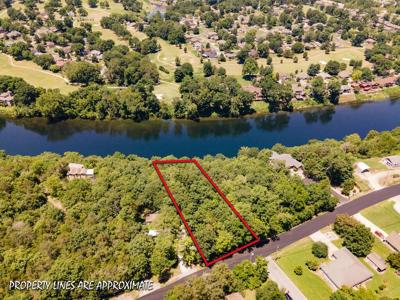 Lot 8 Iowa Colony Road