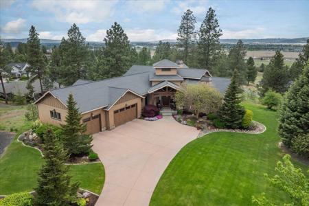 781 N Holiday Hills Dr