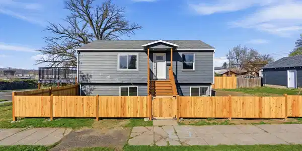 1511 N Walnut St