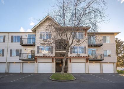 22855 E Country Vista Dr