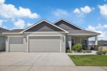 2697 N Allenby Ln