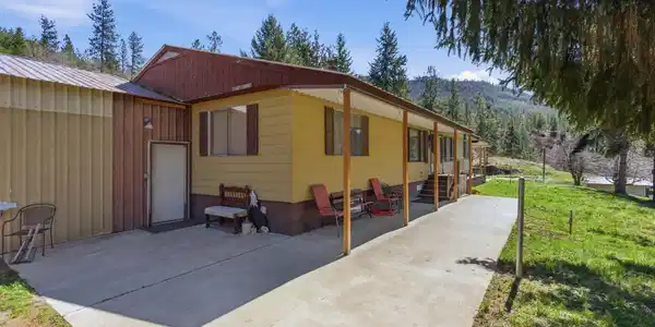 5864 Cedar Canyon Rd