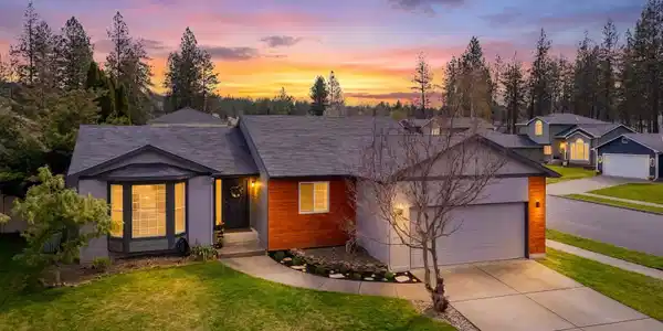 7104 N Deschutes Dr